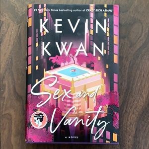 📚3 for $14 Sex and Vanity by Kevin Kwan